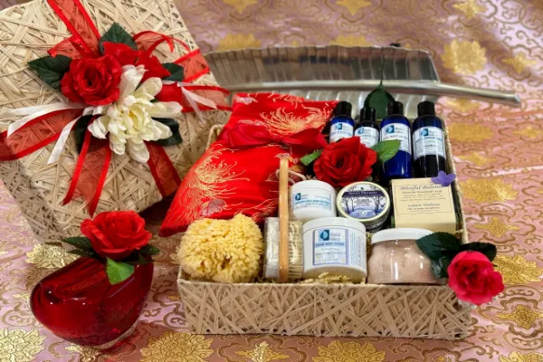 Romantic Spa Gift Set for Valentine's Night