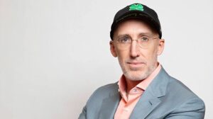 What Shapes the Leadership Style of Uri Poliavich